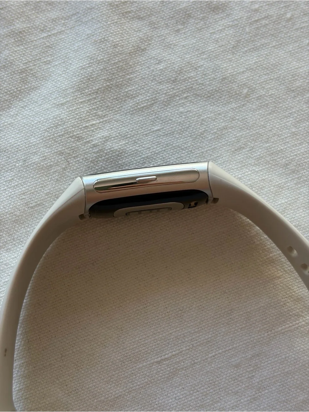 Fitbit Charge 6 Porcelain